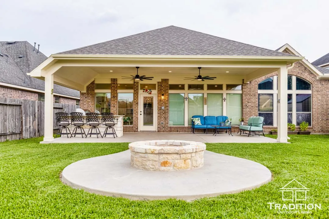Outdoor Living Space In Humble