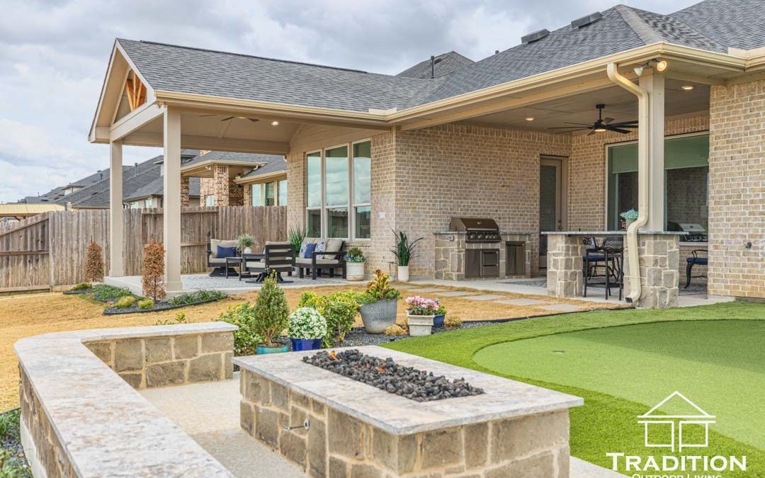 Covered Patio with Outdoor Kitchen & Fireplace in Sienna, Missouri City, TX