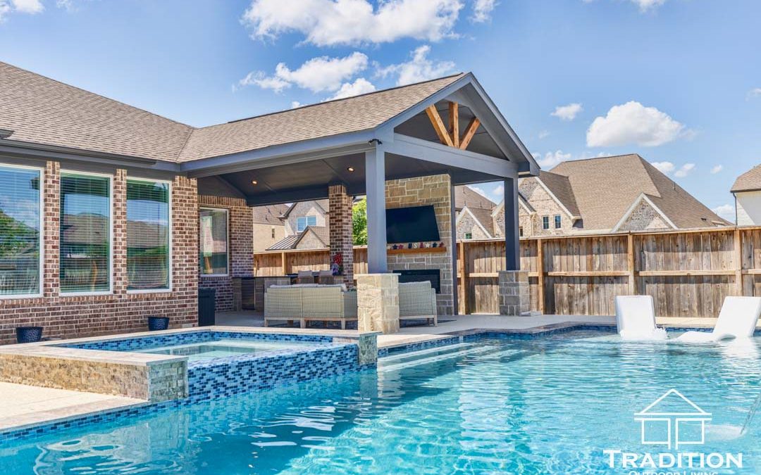 Houston Outdoor Living Space with Outdoor Kitchen & Fireplace